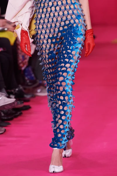 Look 1